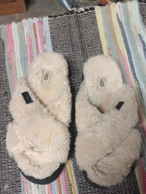 UGG Cream Plush Crossband Slide Slippers
